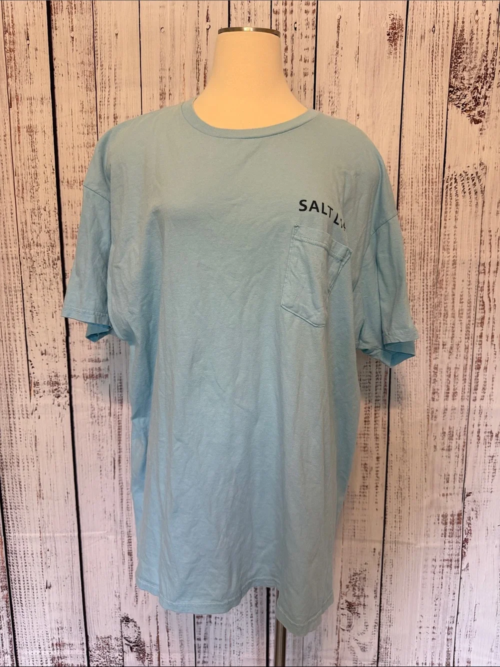 Salt Life Light Blue Short Sleeve Pocket Tee with‎ Small Logo